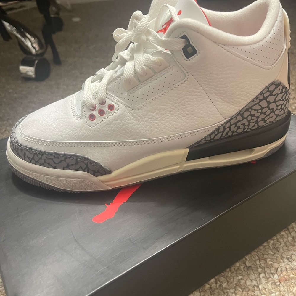 Jordan 3 cement - Picture 7 of 12